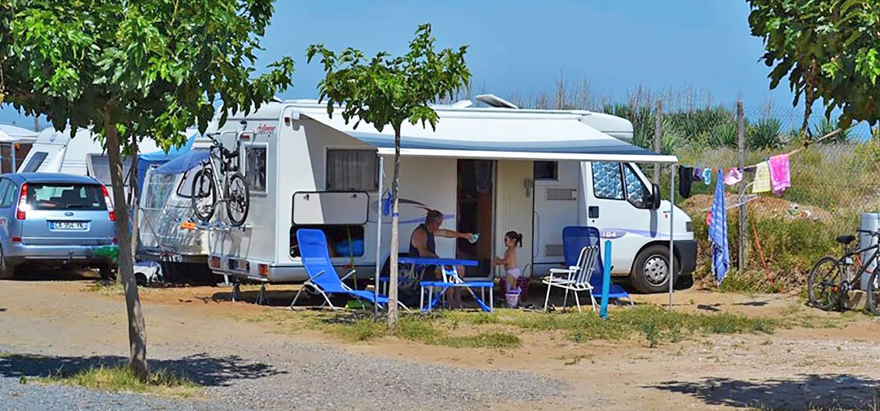 emplacement confort camping robinson marseillans